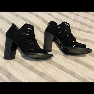 Carlos Santana Chunky Heel